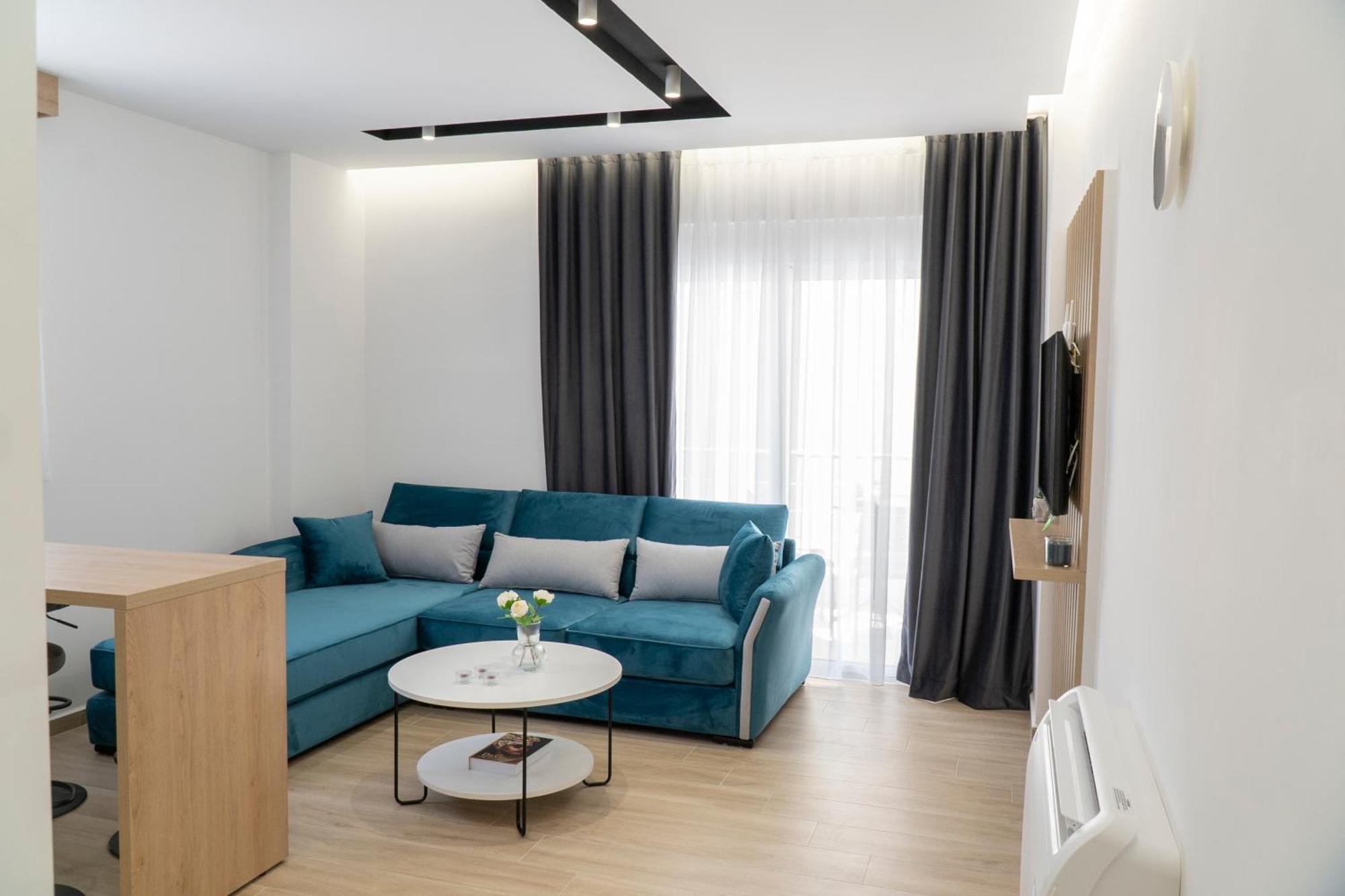 Mateo Apartments ساراندا المظهر الخارجي الصورة