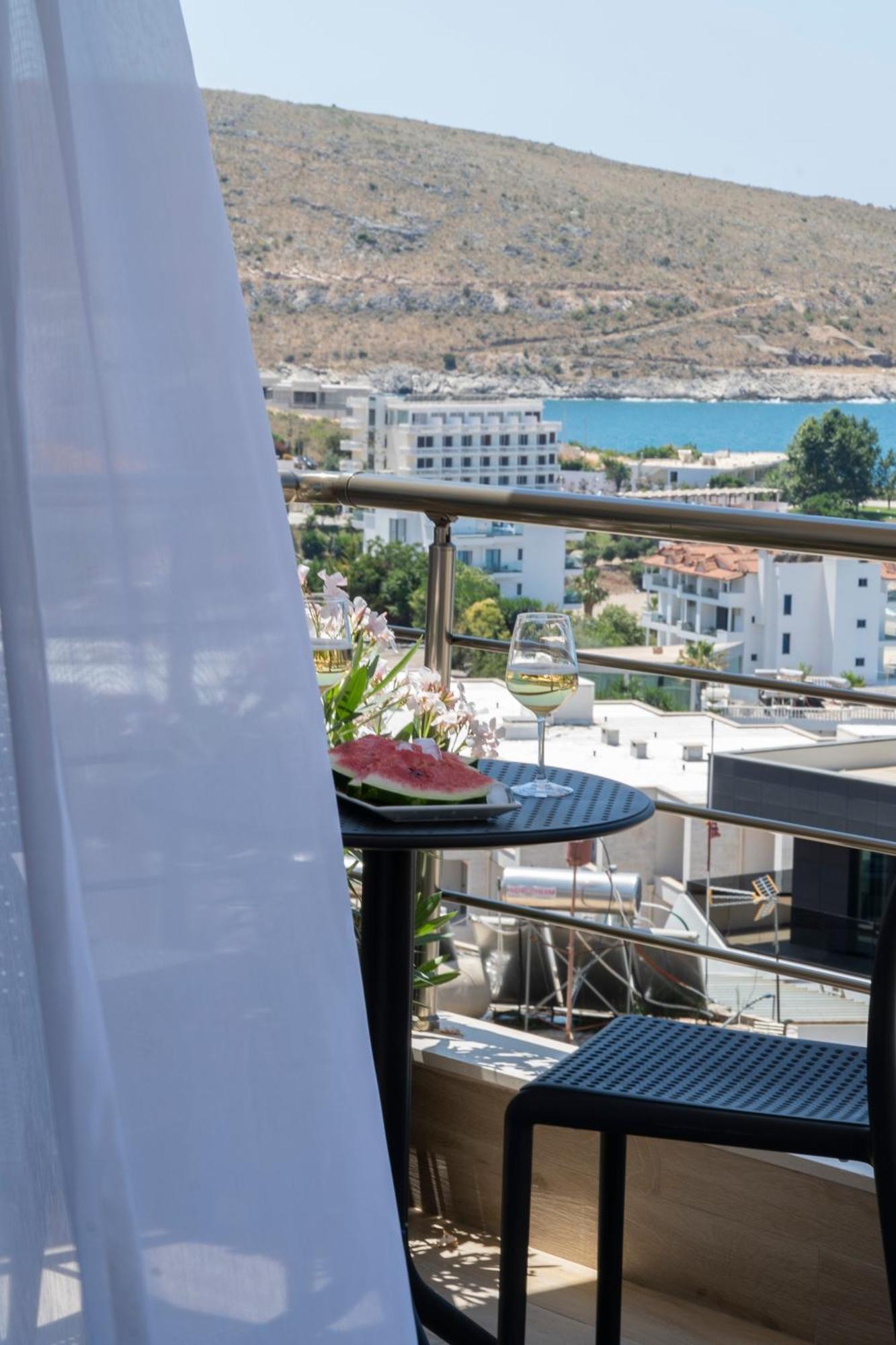 Mateo Apartments ساراندا المظهر الخارجي الصورة