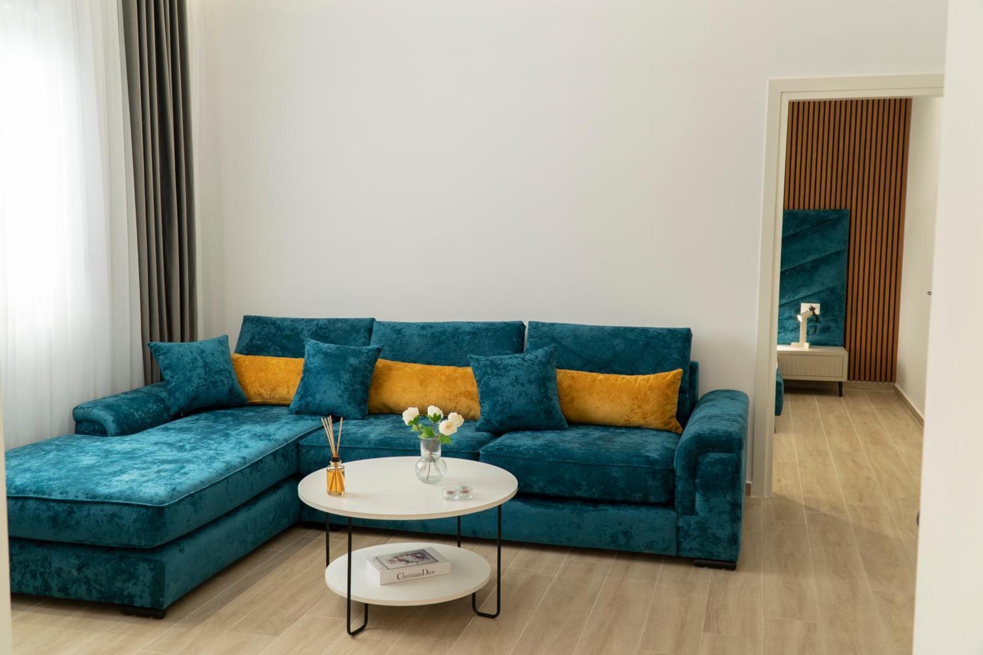 Mateo Apartments ساراندا المظهر الخارجي الصورة
