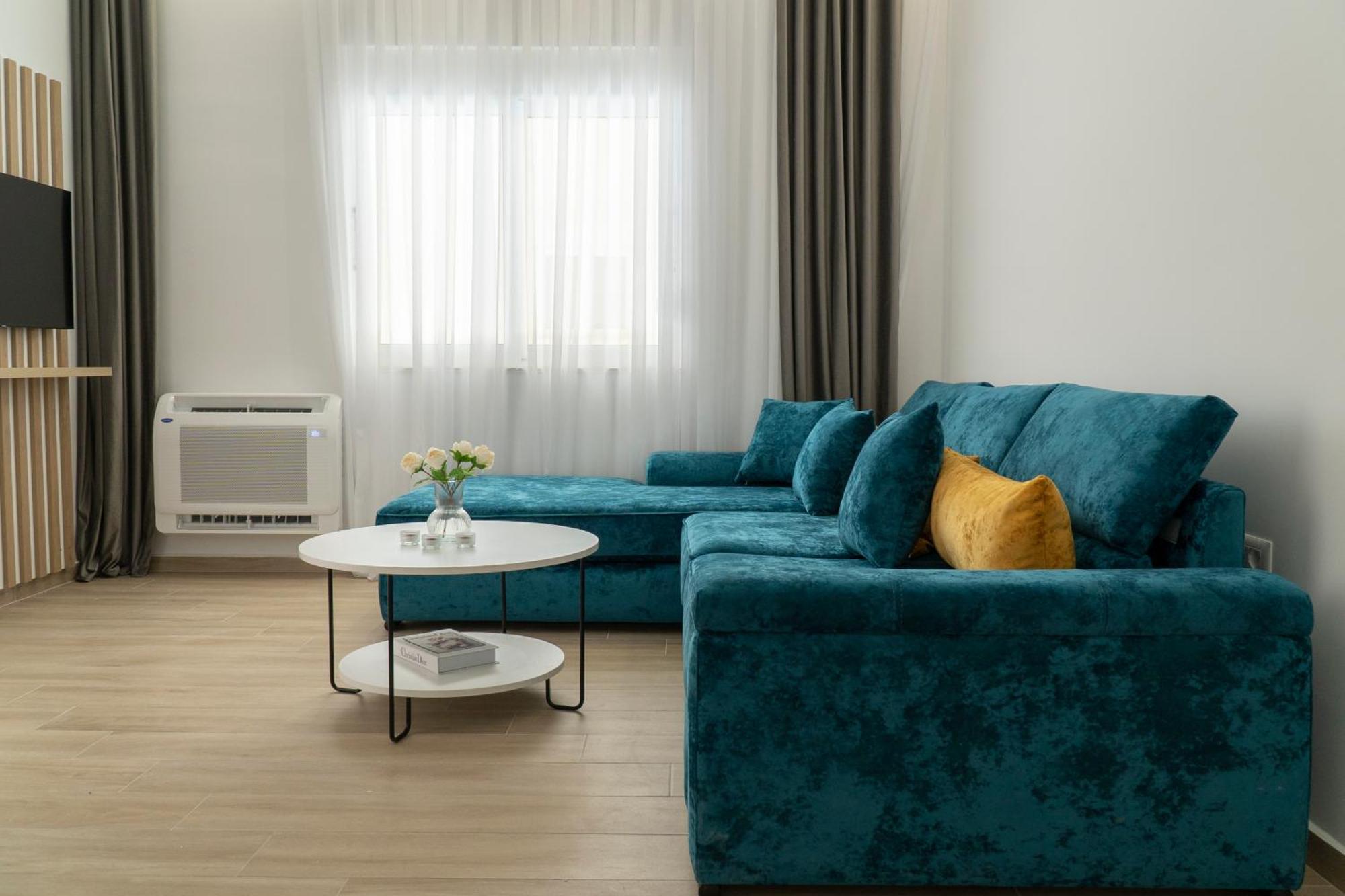 Mateo Apartments ساراندا المظهر الخارجي الصورة