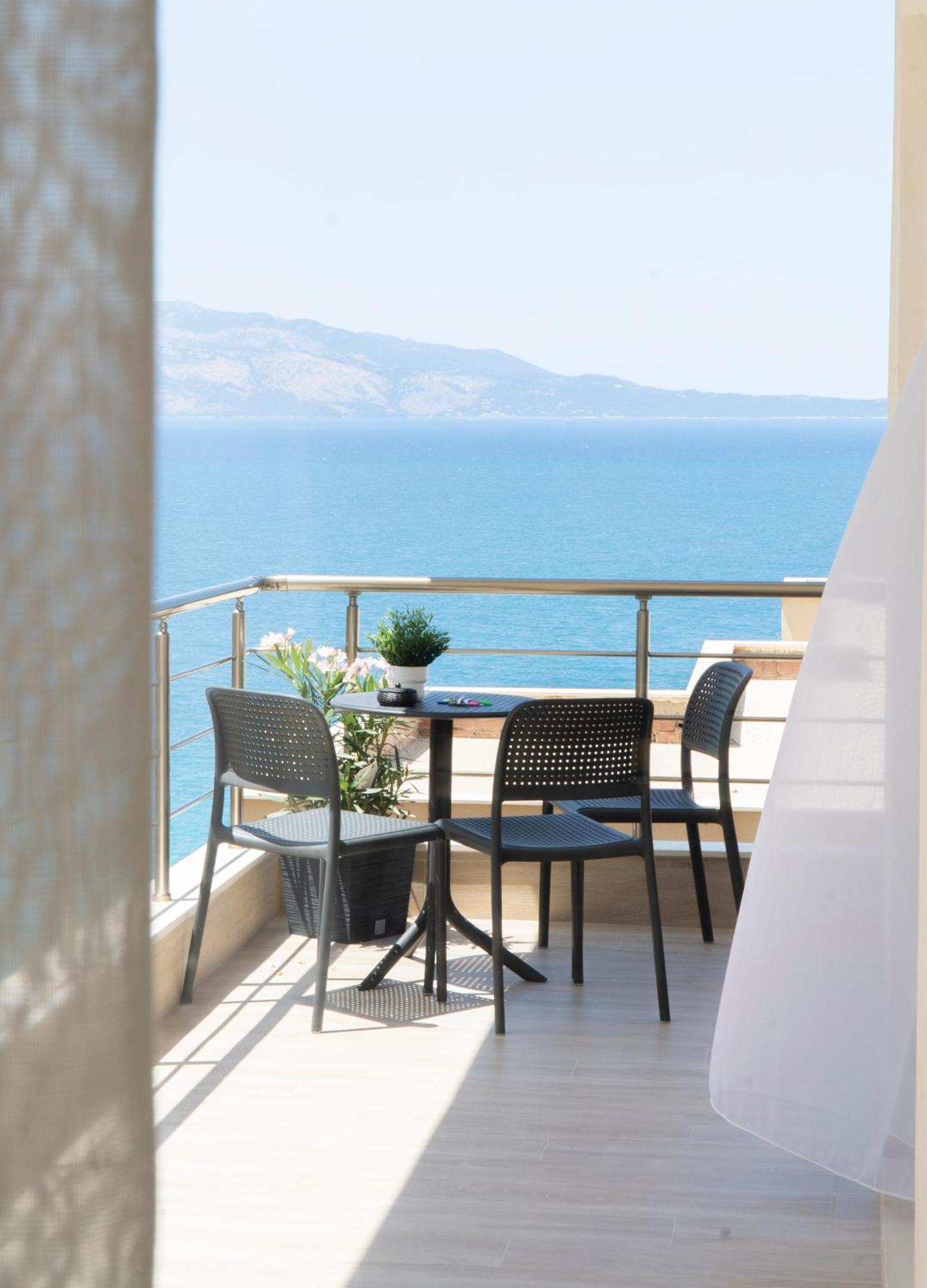 Mateo Apartments ساراندا المظهر الخارجي الصورة
