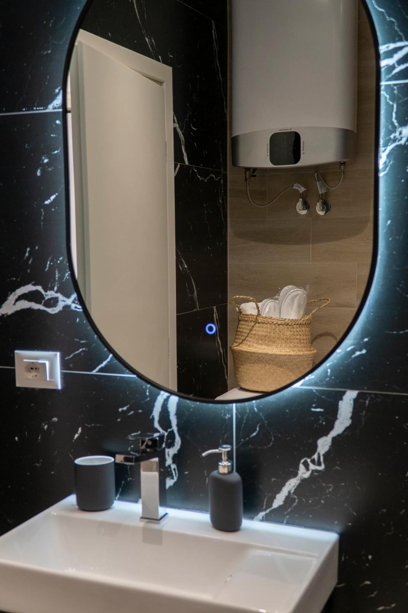 Mateo Apartments ساراندا المظهر الخارجي الصورة
