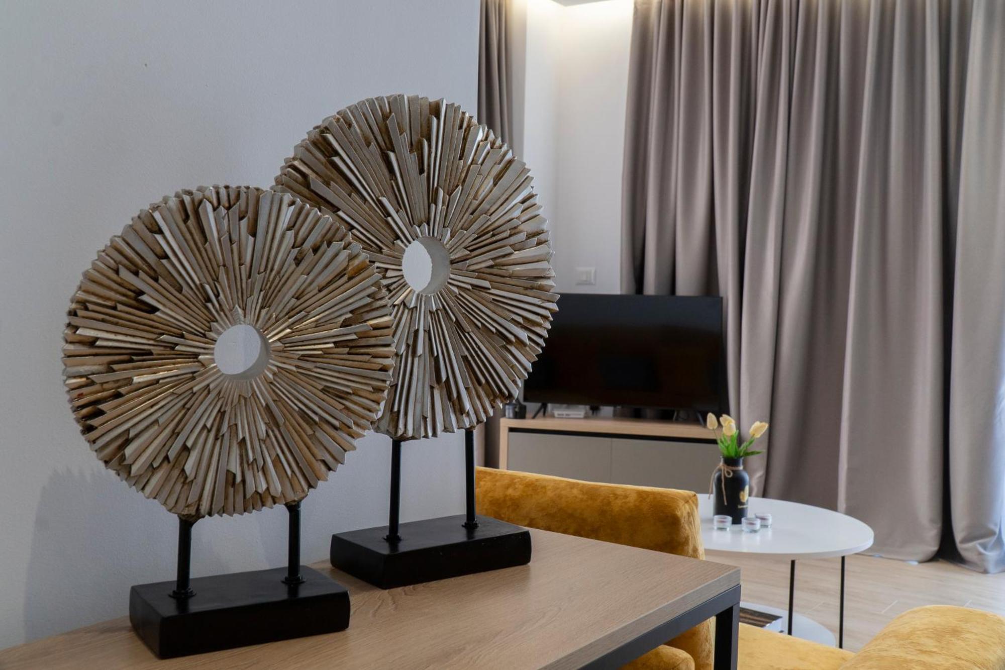 Mateo Apartments ساراندا المظهر الخارجي الصورة