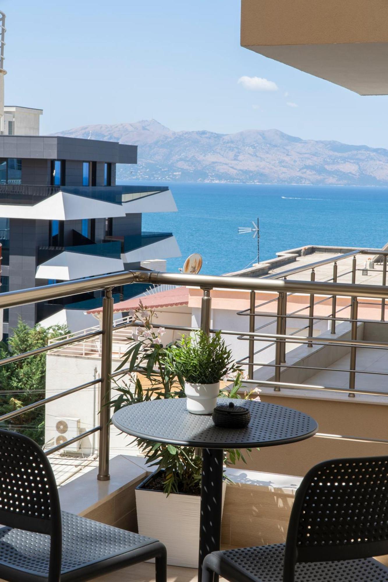 Mateo Apartments ساراندا المظهر الخارجي الصورة
