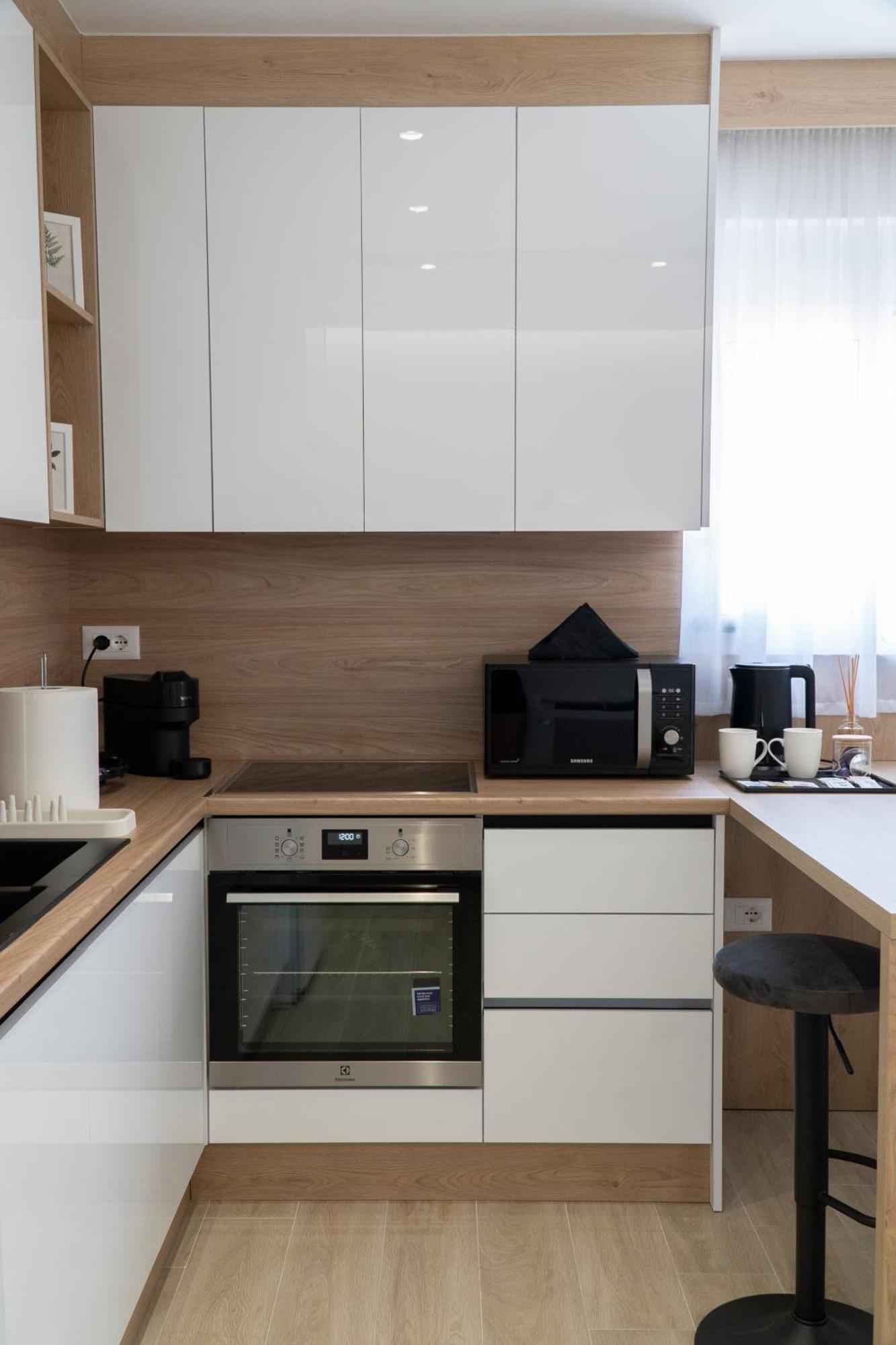 Mateo Apartments ساراندا المظهر الخارجي الصورة